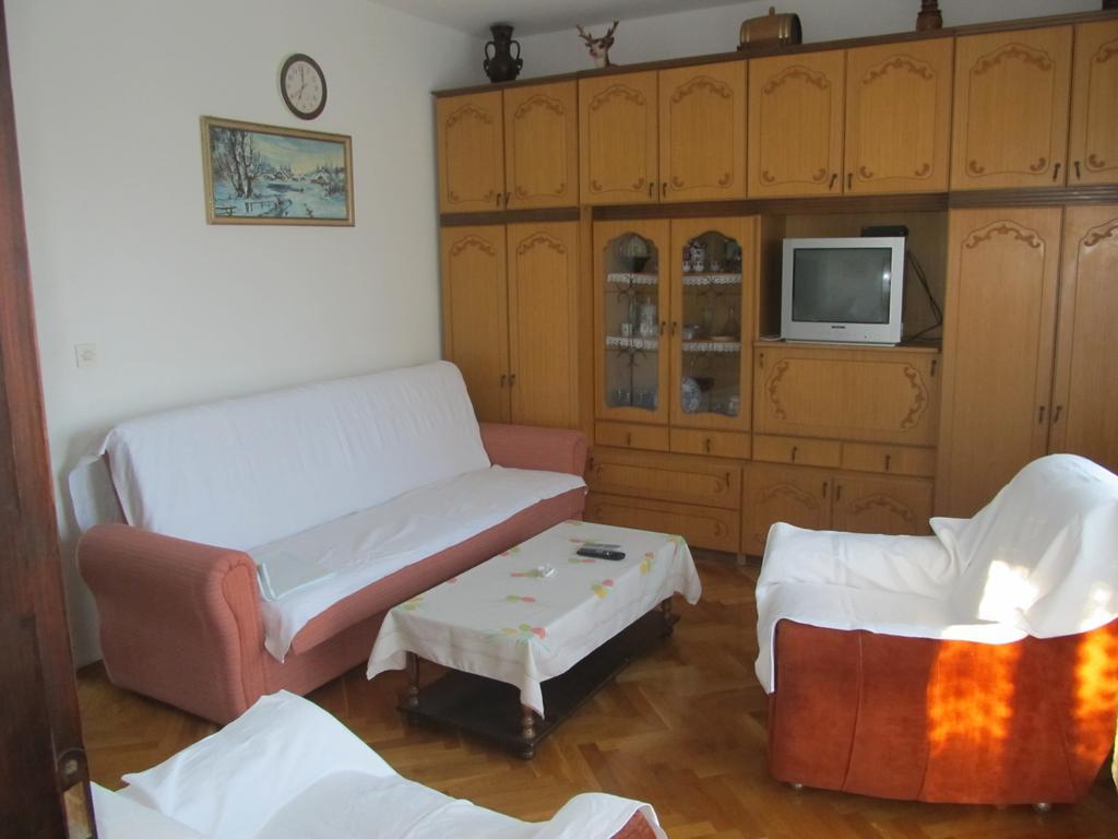 Apartment Razum Pula Exterior foto